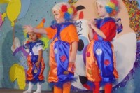 352129_clown_kids
