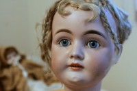 785px-German_antique_doll