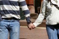 982511_holding_hands