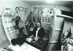 1978 Impérium vrátilo úder. Byt na Hradčanech odebrán, trio se stěhuje na Sázavu, zařízení bytu převezl stát do skladiště.