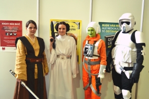 Mezi návštěvníky se procházely postavy ze Star Wars.
