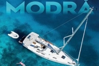 Lucy Clarkeova_Modra