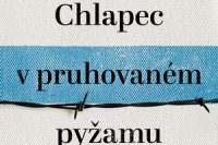 chlapec_v_pruhovanem_pyzamu_nahled