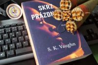 Vaughn_SkrzPrazdnotu