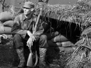 Knižní tipy: Literatura faktu a military