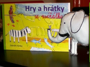 „Kniha je předmět, který ožívá v rukou čtenáře,“
