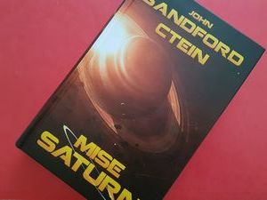 Unikátní thriller s hvězdným nádechem
