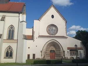 Já, Konstancie Uherská, kapitola 1.: Esztergom