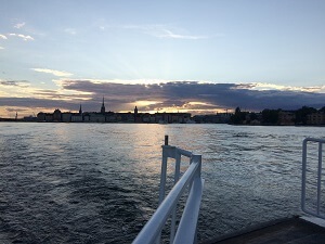 Jak Švédsko potkalo Vicky, Lauru a Annu, 2. díl: Číslo