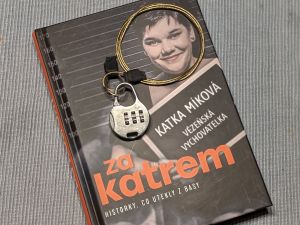Za mříže s tebou